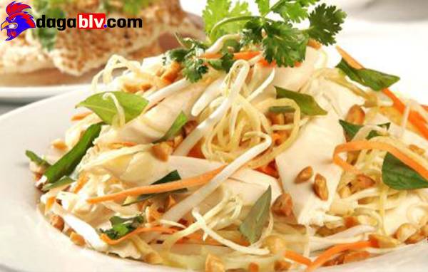 Nộm gà chua đơn giản