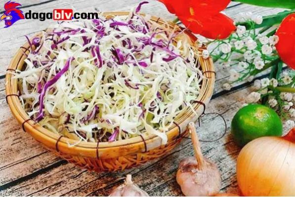 Cách làm gỏi gà hành tây cà rốt