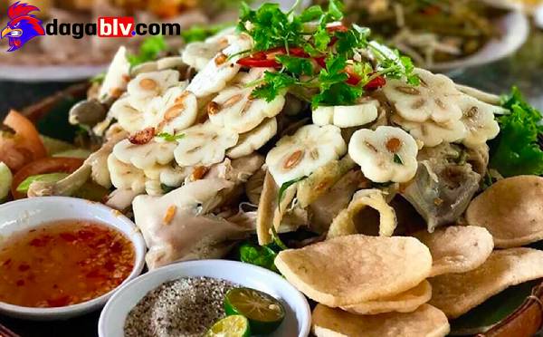 Gỏi gà măng cụt