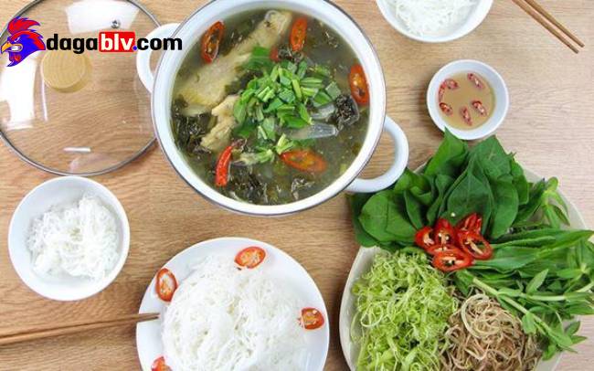 Phương pháp nấu gà lá giang xuất sắc 3 Phương pháp nấu gà lá giang xuất sắc Thưởng thức cách nấu lẩu gà lá giang