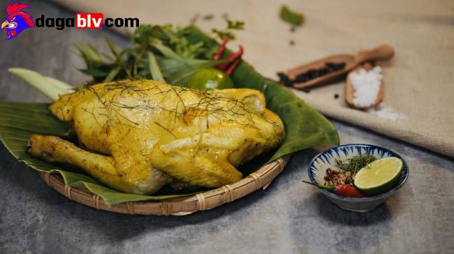 #7 Cách chế biến gà ủ muối ngon hết sẩy để nhắm rượu 2 #7 Cách chế biến gà ủ muối ngon hết sẩy để nhắm rượu Hướng dẫn cách chế biến gà ủ muối thịt hồng da giòn hoa tiêu
