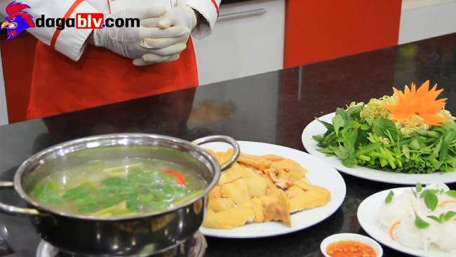 Nấu nước dùng - Cách nấu gà chanh ớt
