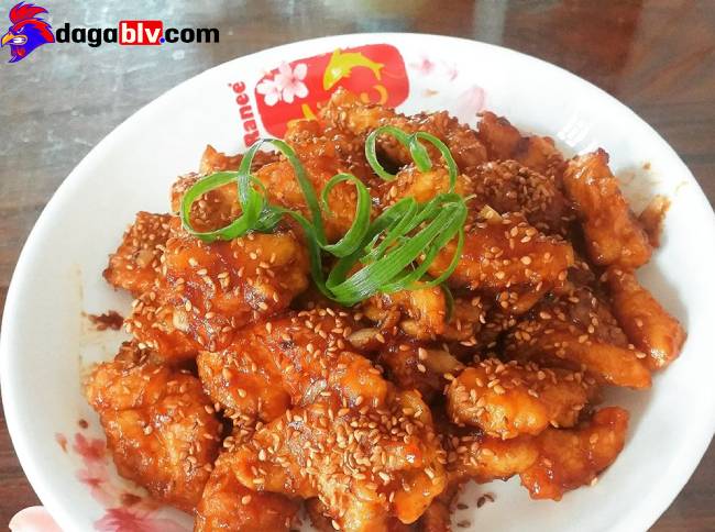 Gà xào chua ngọt kiểu Thái