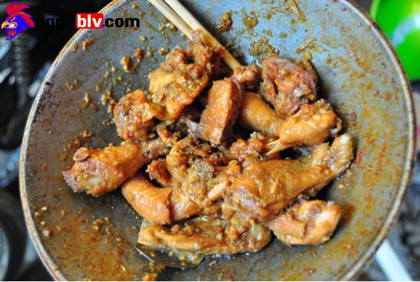 Gà kho sả ớt miền Bắc