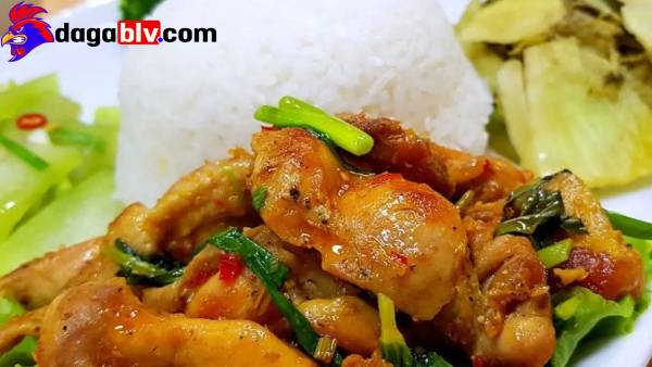 Gà kho sả ớt miền Trung