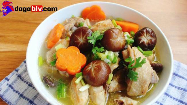 Cách nấu gà om nấm ngon