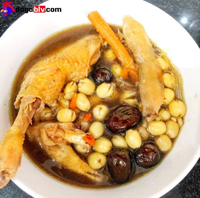 Cách nấu gà tiềm thuốc bắc bồi bổ cho bà bầu 10 Cách nấu gà tiềm thuốc bắc bồi bổ cho bà bầu Cách làm gà hầm thuốc bắc ngải cứu