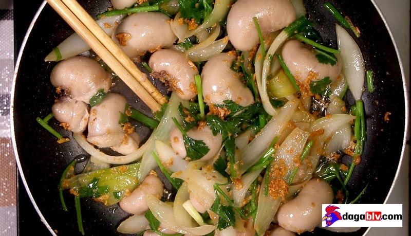 Ngọc kê cháy tỏi
